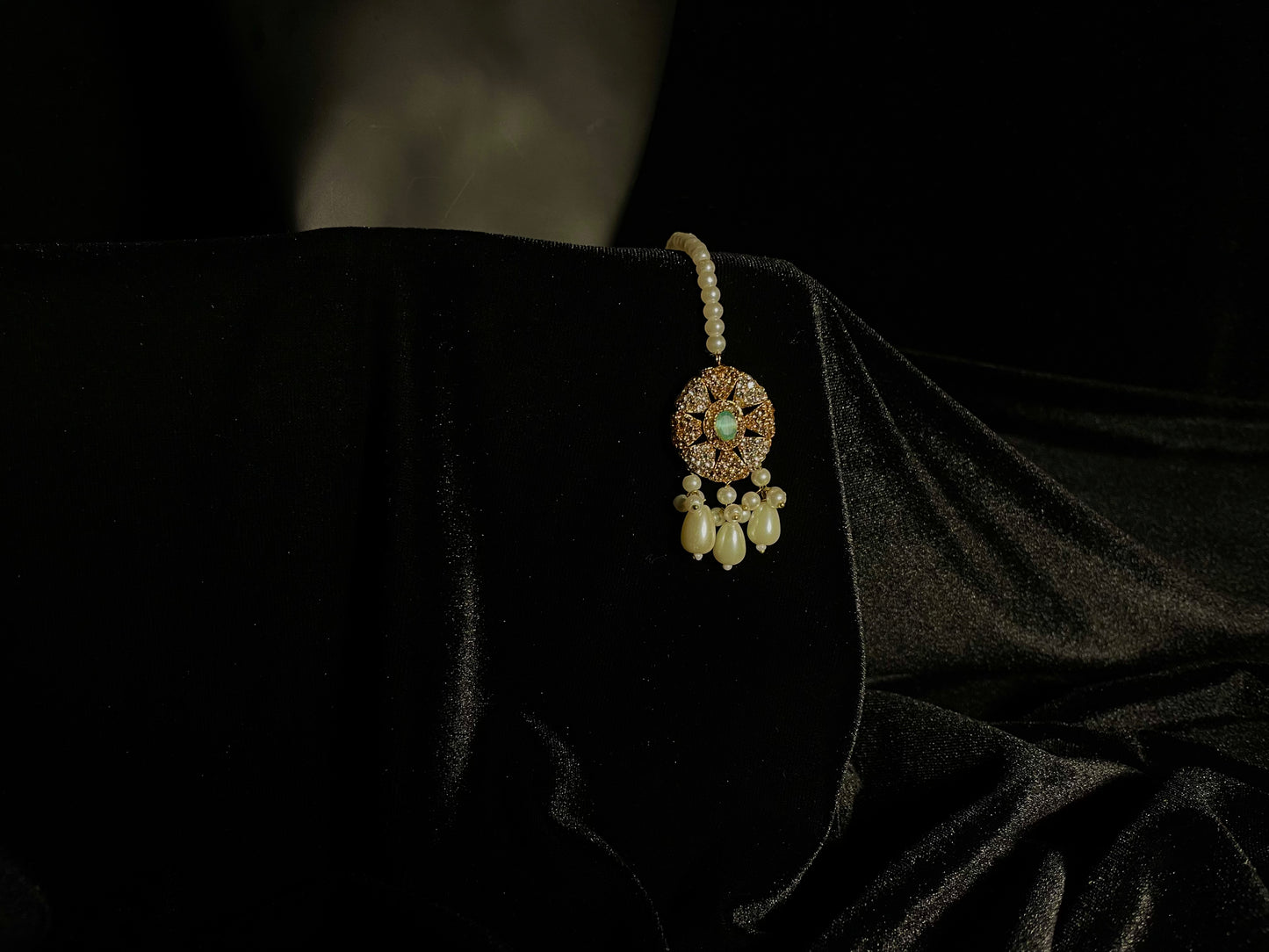 Nazaakat-e-Mughal