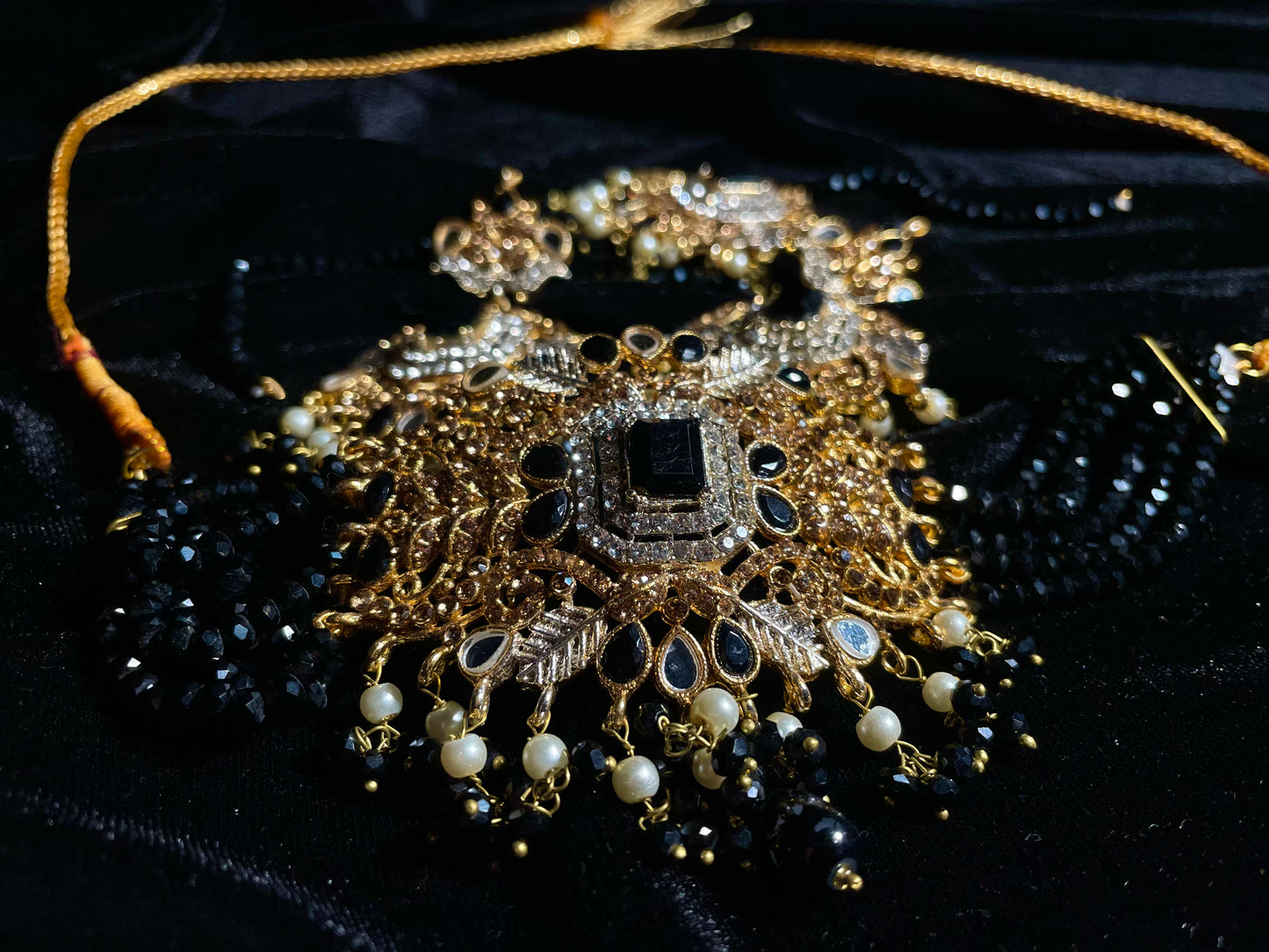Naulakha Choker