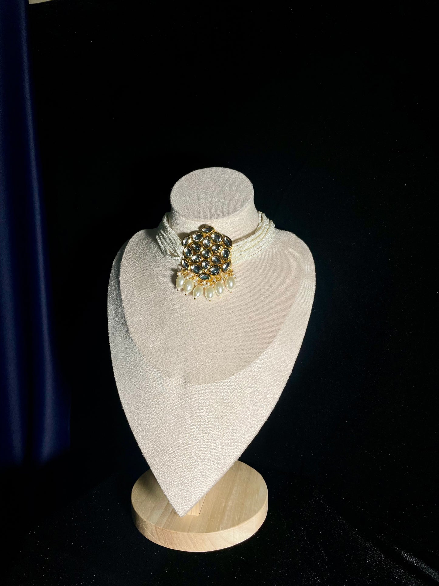 Asrar-e-shahi choker